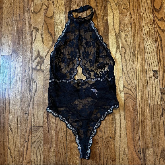 Victoria's Secret Other - Victoria’s Secret Dream Angels Black Scalloped Lace Teddy Sz L